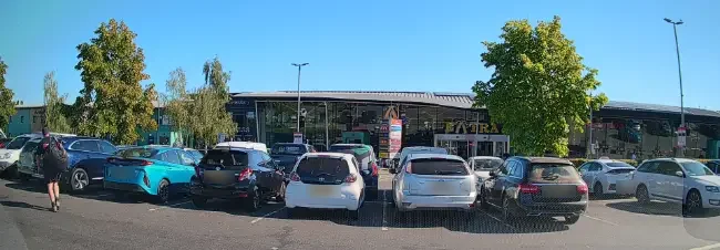 The car park and main building at Cobham services on the M25