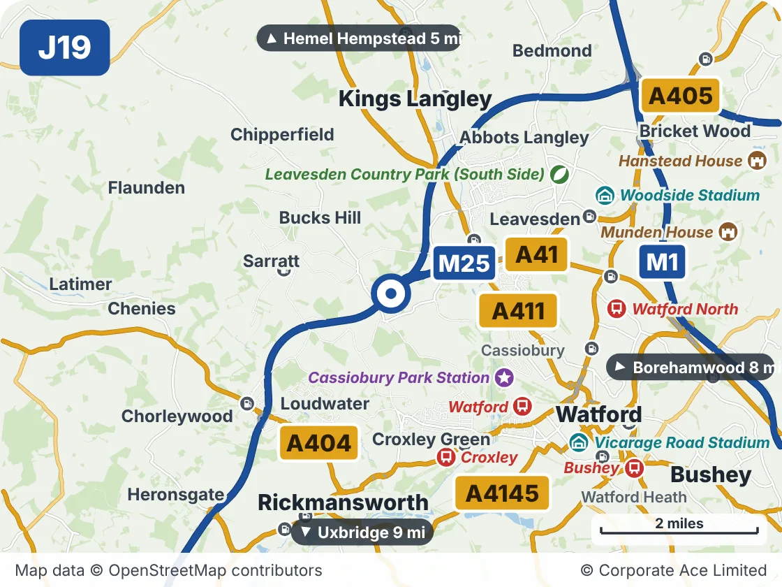 Map of the area within about 5 miles of M25 Junction 19: Chandlers Cross, showing the towns, villages, roads and places to visit